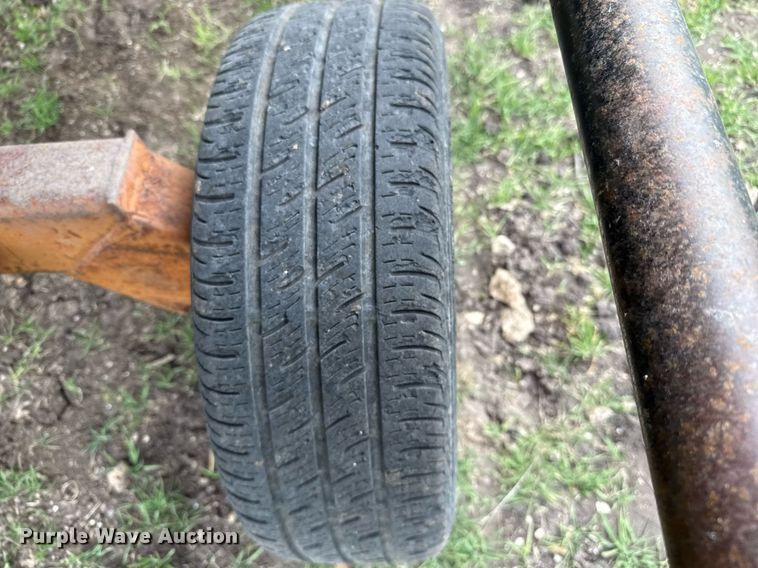 image for item EJ3496 Agco 830 corn head