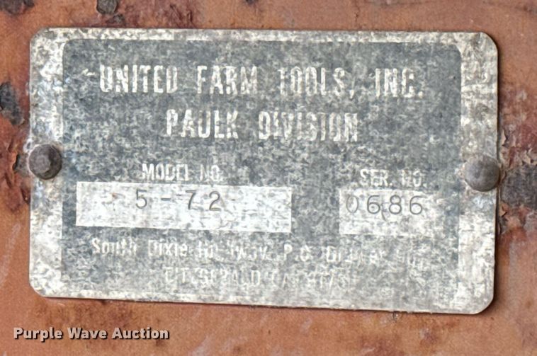 image for item EJ3496 Agco 830 corn head