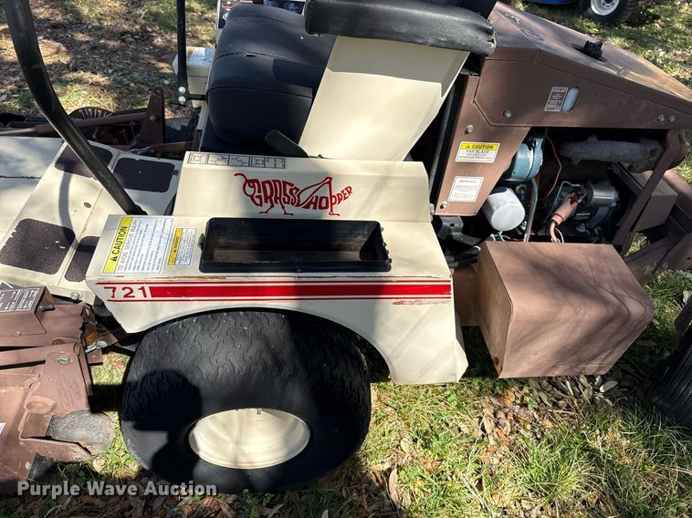 image for item EJ3511 Grasshopper 721 ZTR lawn mower