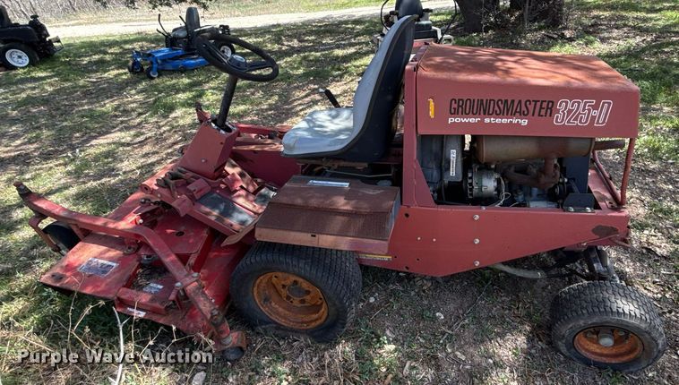 image for item EJ3512 Toro Groundsmaster 325-D lawn mower