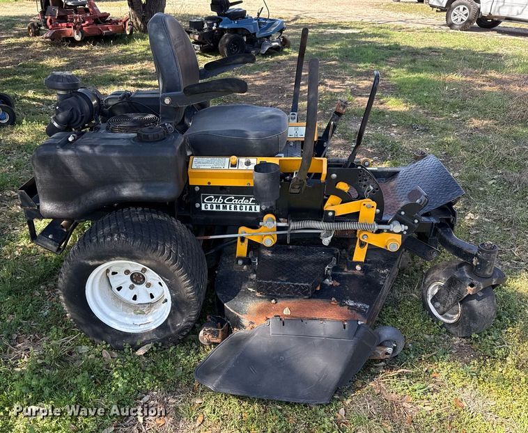 image for item EJ3515 2006 Cub Cadet M60–KH ZTR lawn mower