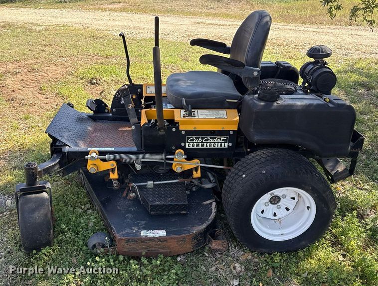 image for item EJ3515 2006 Cub Cadet M60–KH ZTR lawn mower