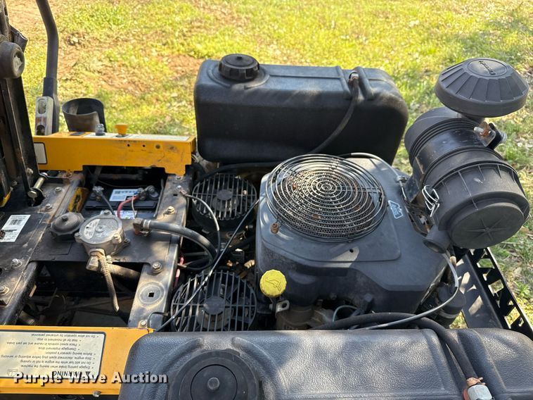 image for item EJ3515 2006 Cub Cadet M60–KH ZTR lawn mower