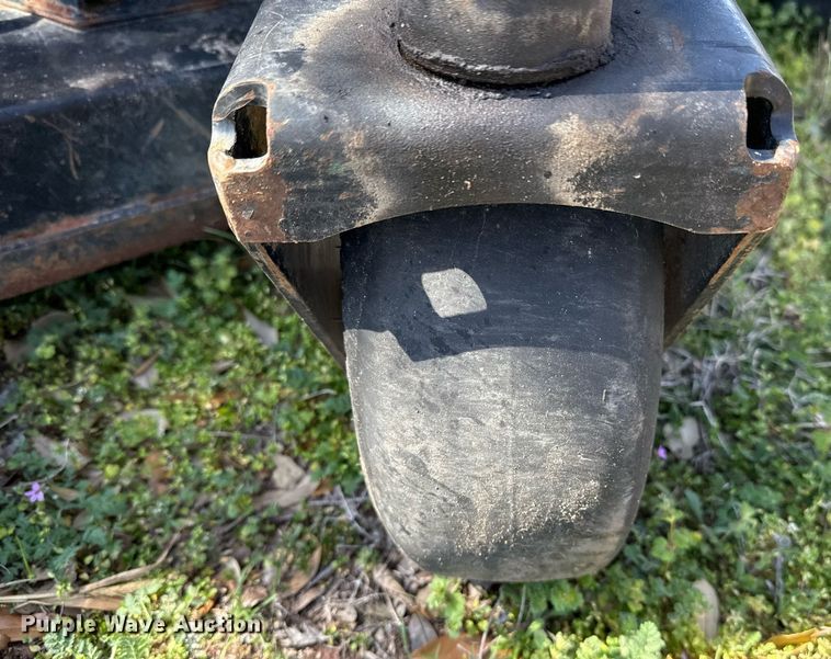 image for item EJ3515 2006 Cub Cadet M60–KH ZTR lawn mower