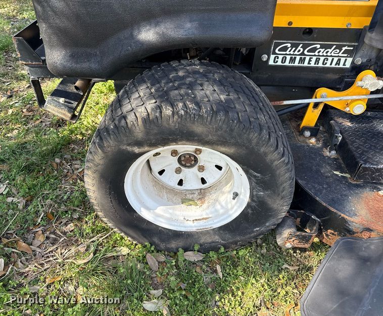 image for item EJ3515 2006 Cub Cadet M60–KH ZTR lawn mower