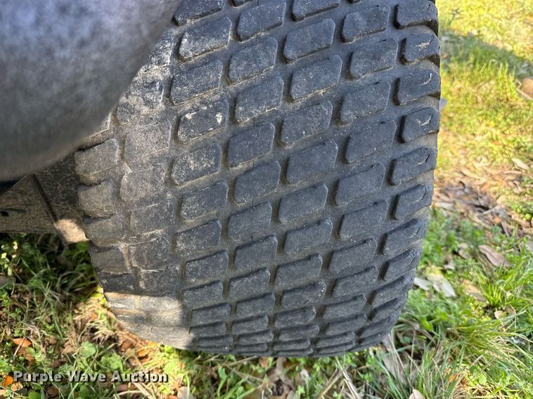 image for item EJ3515 2006 Cub Cadet M60–KH ZTR lawn mower