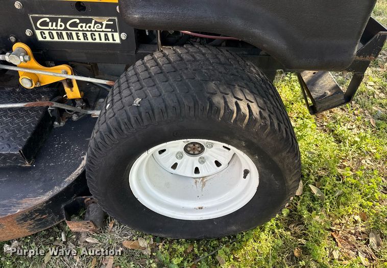 image for item EJ3515 2006 Cub Cadet M60–KH ZTR lawn mower