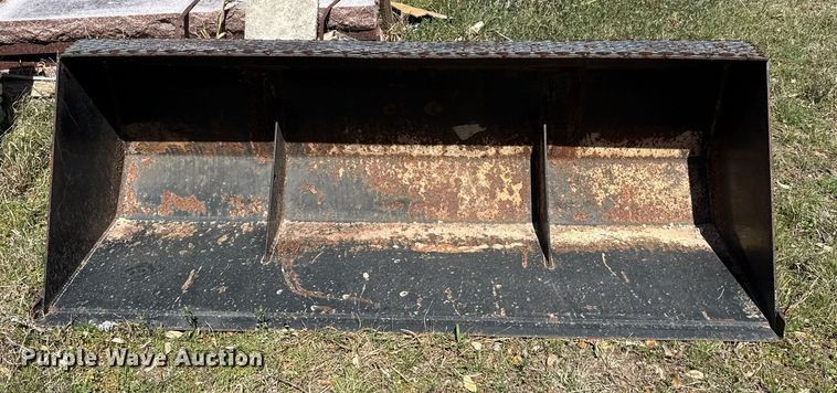 image for item EJ3516 Skid steer bucket