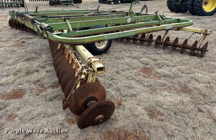 image for item EK0423 John Deere T0230 double off-set disk