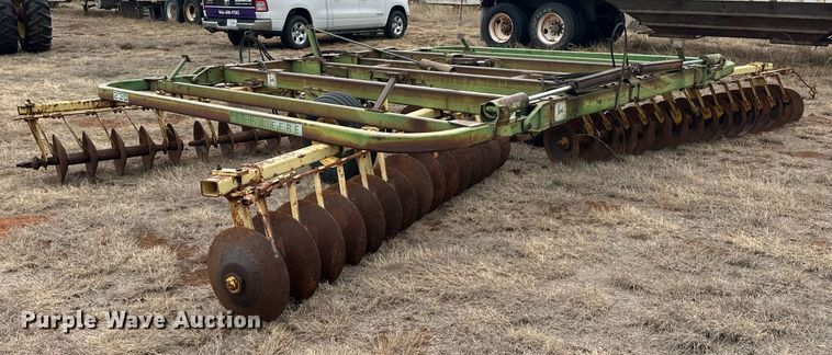 image for item EK0423 John Deere T0230 double off-set disk