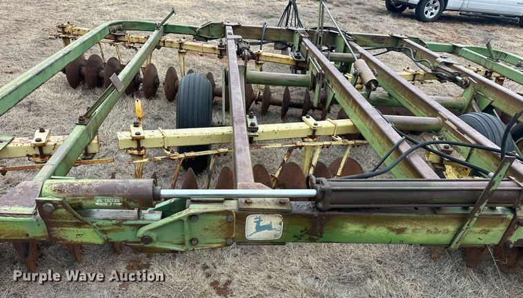 image for item EK0423 John Deere T0230 double off-set disk