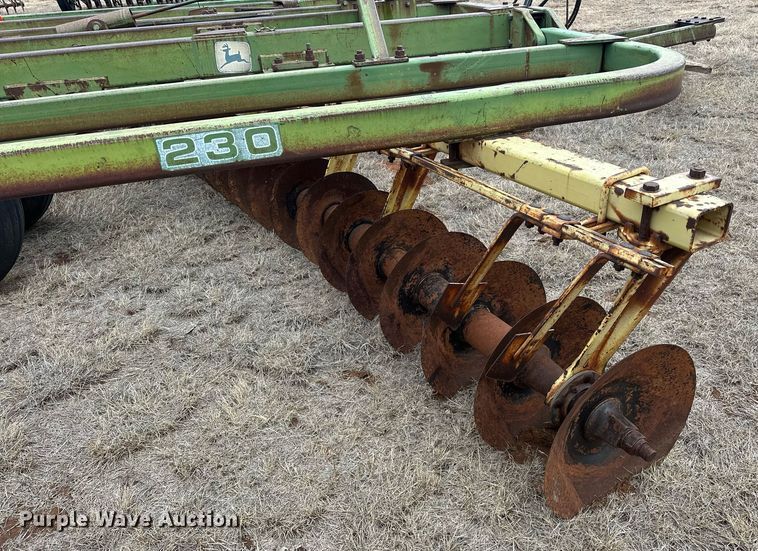 image for item EK0423 John Deere T0230 double off-set disk