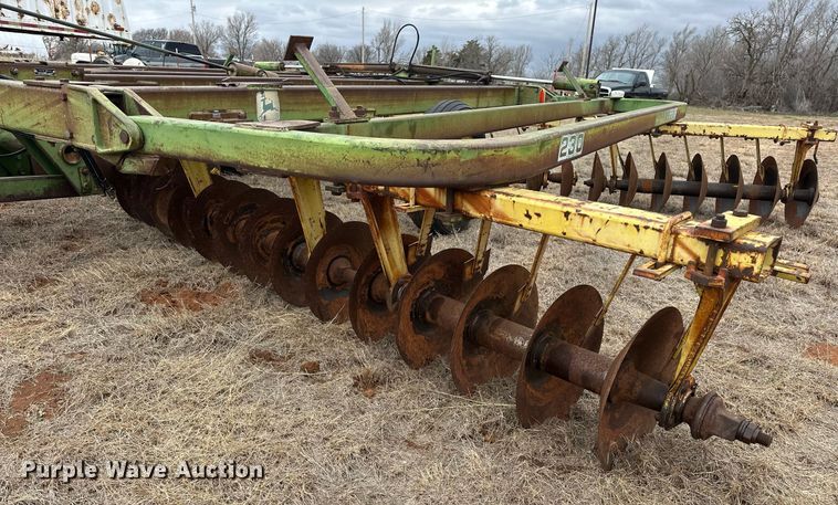 image for item EK0423 John Deere T0230 double off-set disk
