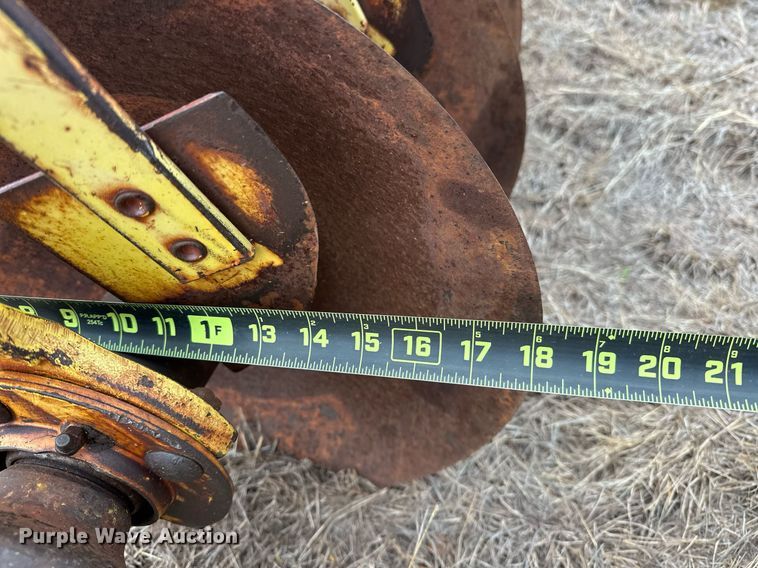 image for item EK0423 John Deere T0230 double off-set disk