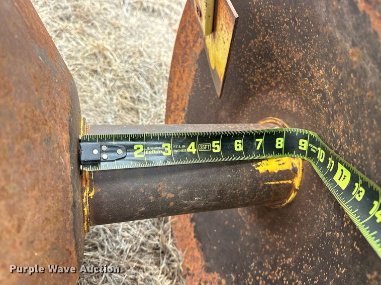 image for item EK0423 John Deere T0230 double off-set disk