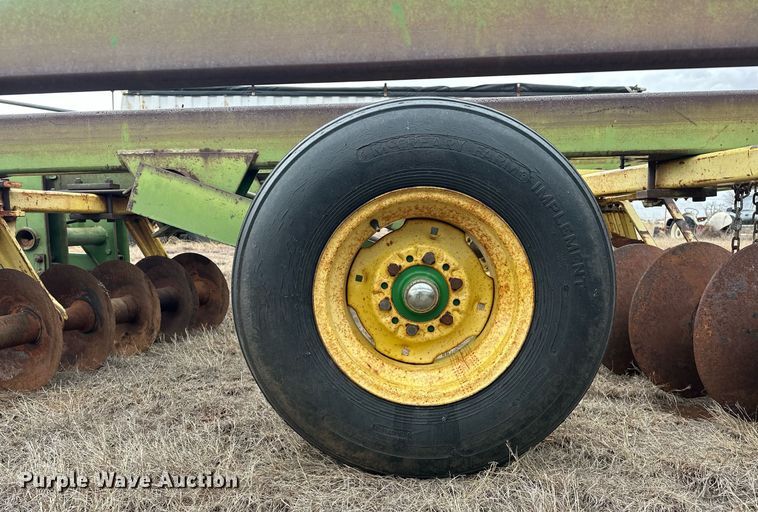 image for item EK0423 John Deere T0230 double off-set disk