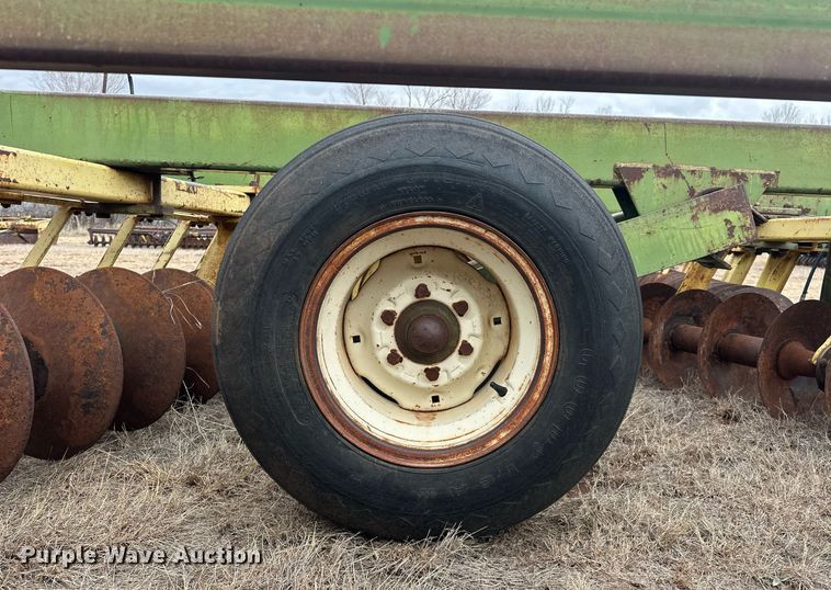 image for item EK0423 John Deere T0230 double off-set disk