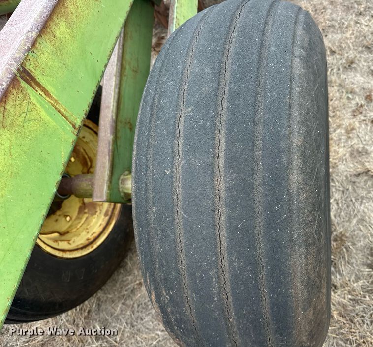 image for item EK0423 John Deere T0230 double off-set disk