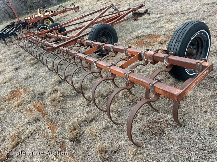 image for item EK0425 Hi-Plains chisel