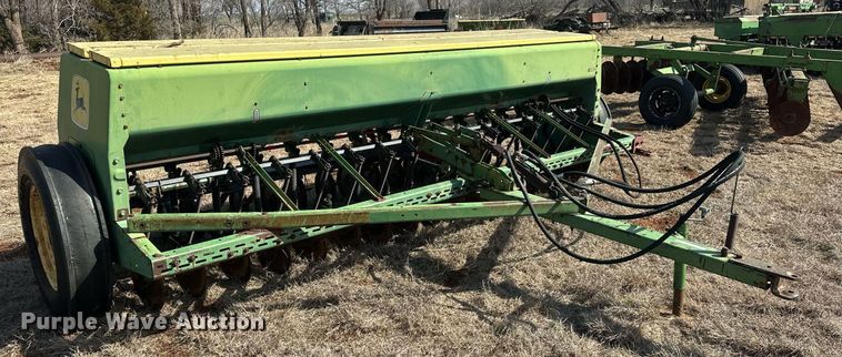 image for item EK0432 John Deere 8300 grain drill