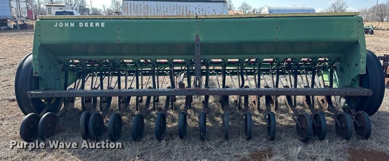 image for item EK0432 John Deere 8300 grain drill