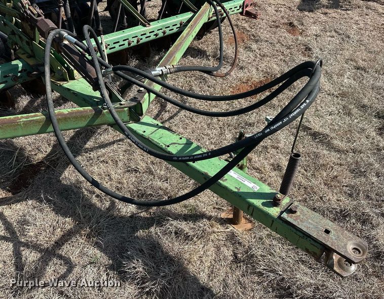 image for item EK0432 John Deere 8300 grain drill