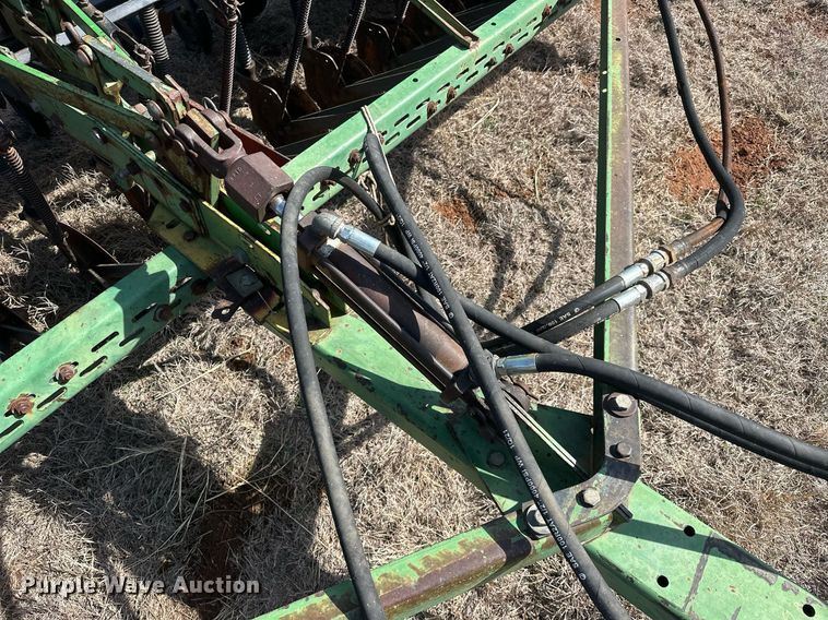 image for item EK0432 John Deere 8300 grain drill