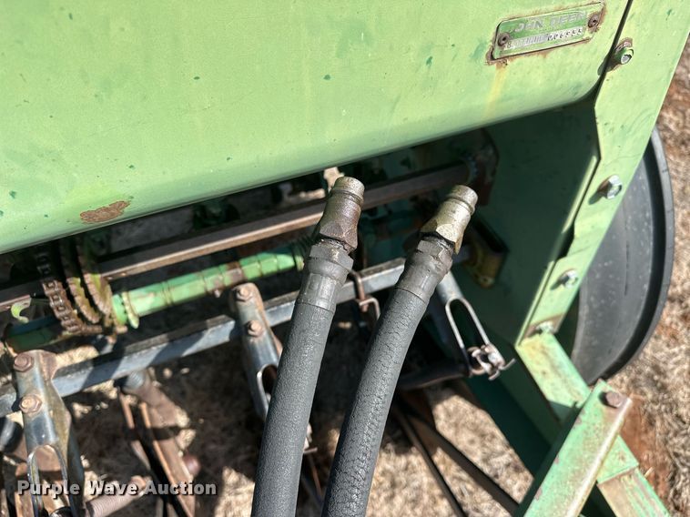 image for item EK0432 John Deere 8300 grain drill