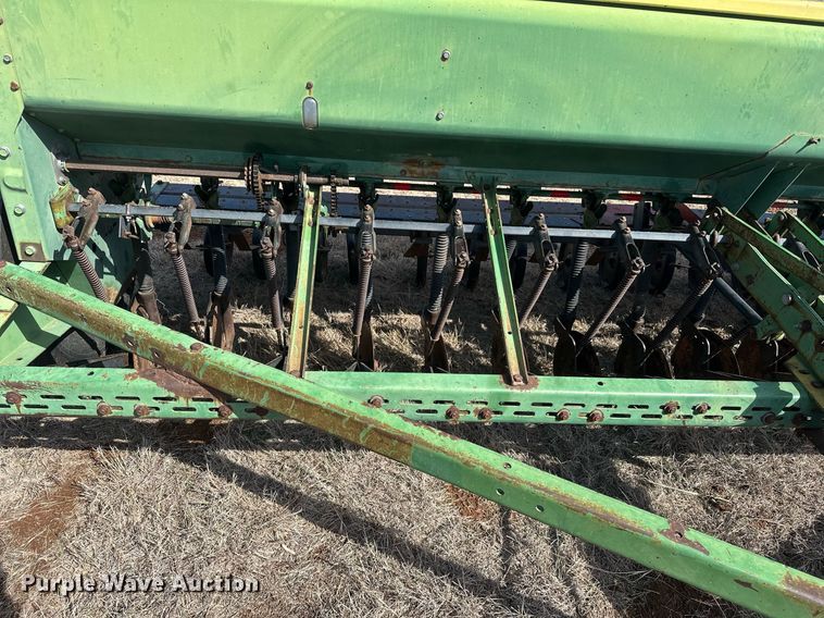 image for item EK0432 John Deere 8300 grain drill