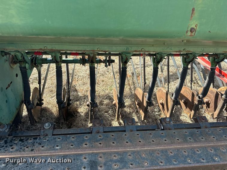 image for item EK0432 John Deere 8300 grain drill