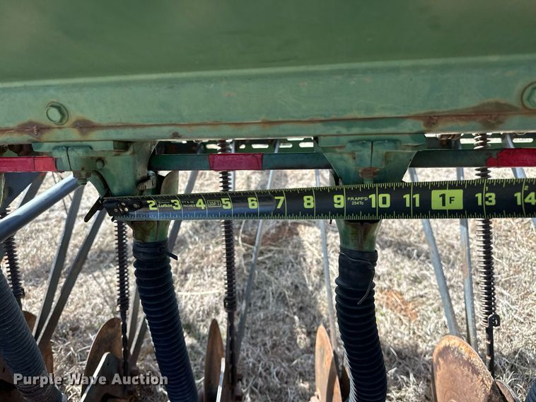 image for item EK0432 John Deere 8300 grain drill