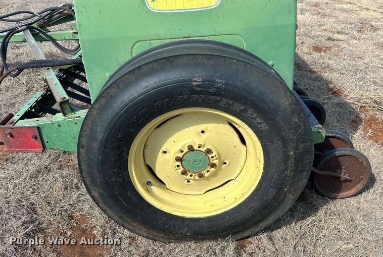 image for item EK0432 John Deere 8300 grain drill