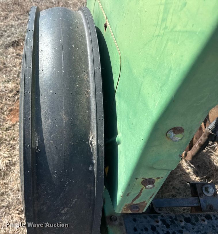 image for item EK0432 John Deere 8300 grain drill