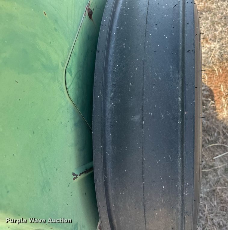 image for item EK0432 John Deere 8300 grain drill