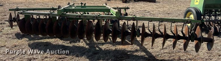 image for item EK0433 John Deere off-set disk
