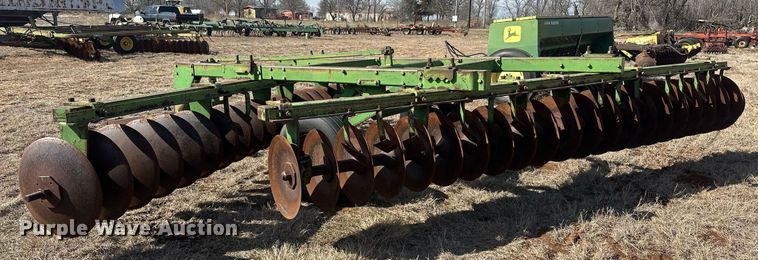 image for item EK0433 John Deere off-set disk