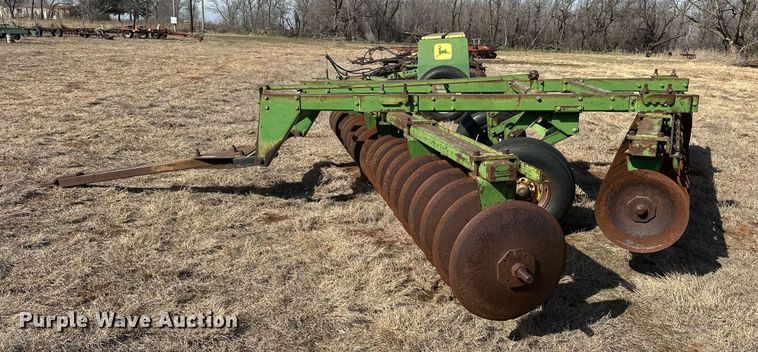 image for item EK0433 John Deere off-set disk