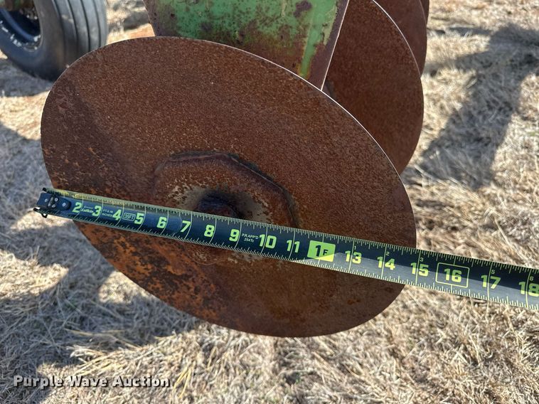 image for item EK0433 John Deere off-set disk