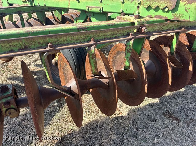 image for item EK0433 John Deere off-set disk