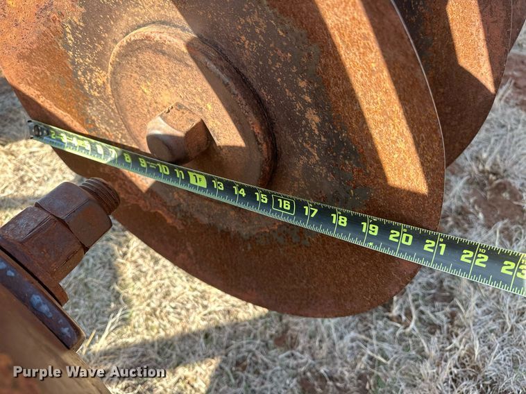 image for item EK0433 John Deere off-set disk