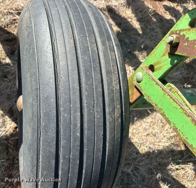 image for item EK0433 John Deere off-set disk