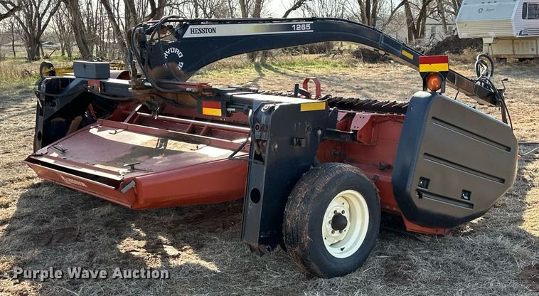 image for item EK0435 Hesston 1265T swather / windrower