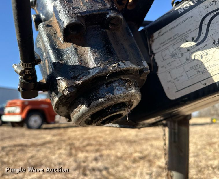 image for item EK0435 Hesston 1265T swather / windrower