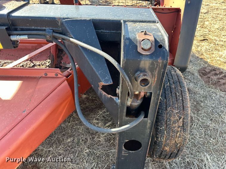 image for item EK0435 Hesston 1265T swather / windrower