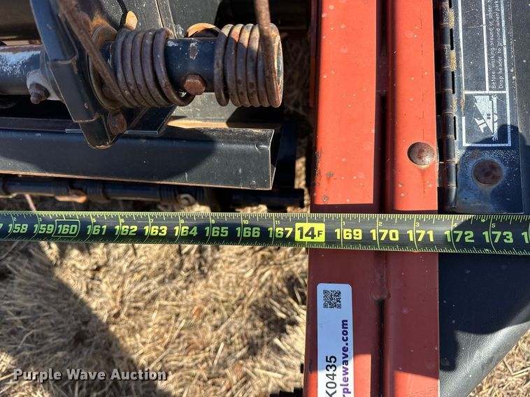 image for item EK0435 Hesston 1265T swather / windrower