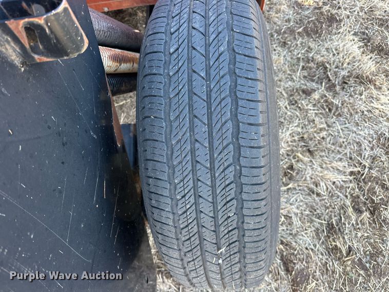 image for item EK0435 Hesston 1265T swather / windrower