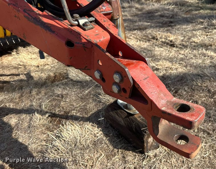 image for item EK0436 2004 New Holland BR780 round baler