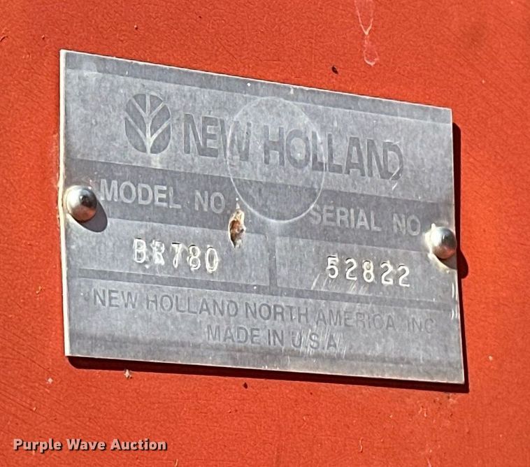 image for item EK0436 2004 New Holland BR780 round baler