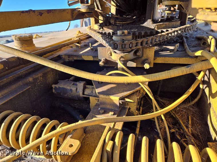 image for item EL5685 2004 Mighty Giant tub grinder