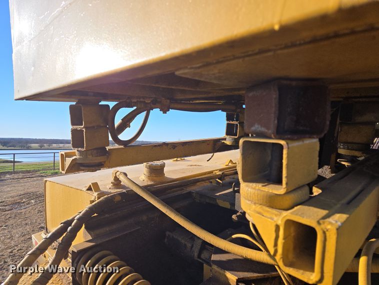 image for item EL5685 2004 Mighty Giant tub grinder